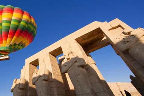Safaga: Overnight Trip to Luxor with Balloon Ride & Hotel