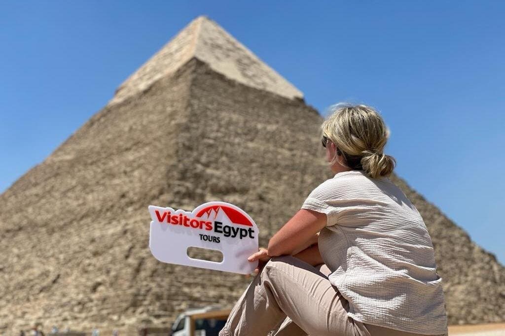 Day Tour at the Pyramids, Sphinx and The Egyptian Museum