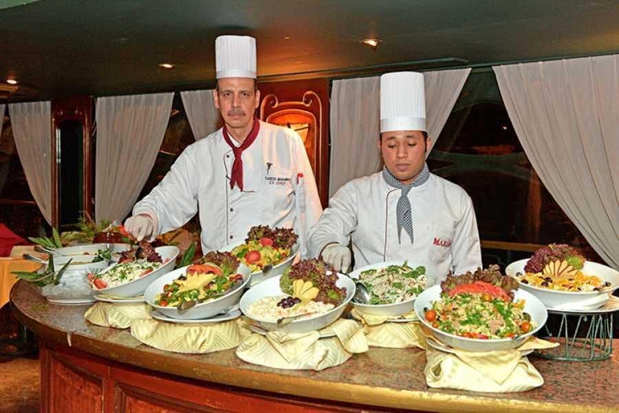 Cairo Nile Dinner Cruise With Folklore Show