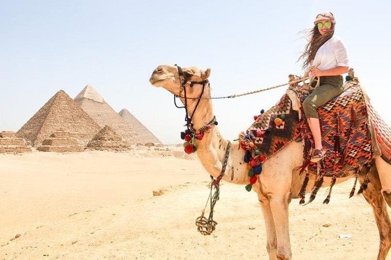 Private Tour to Old Egyptian Museum, Giza Pyramids & Khan