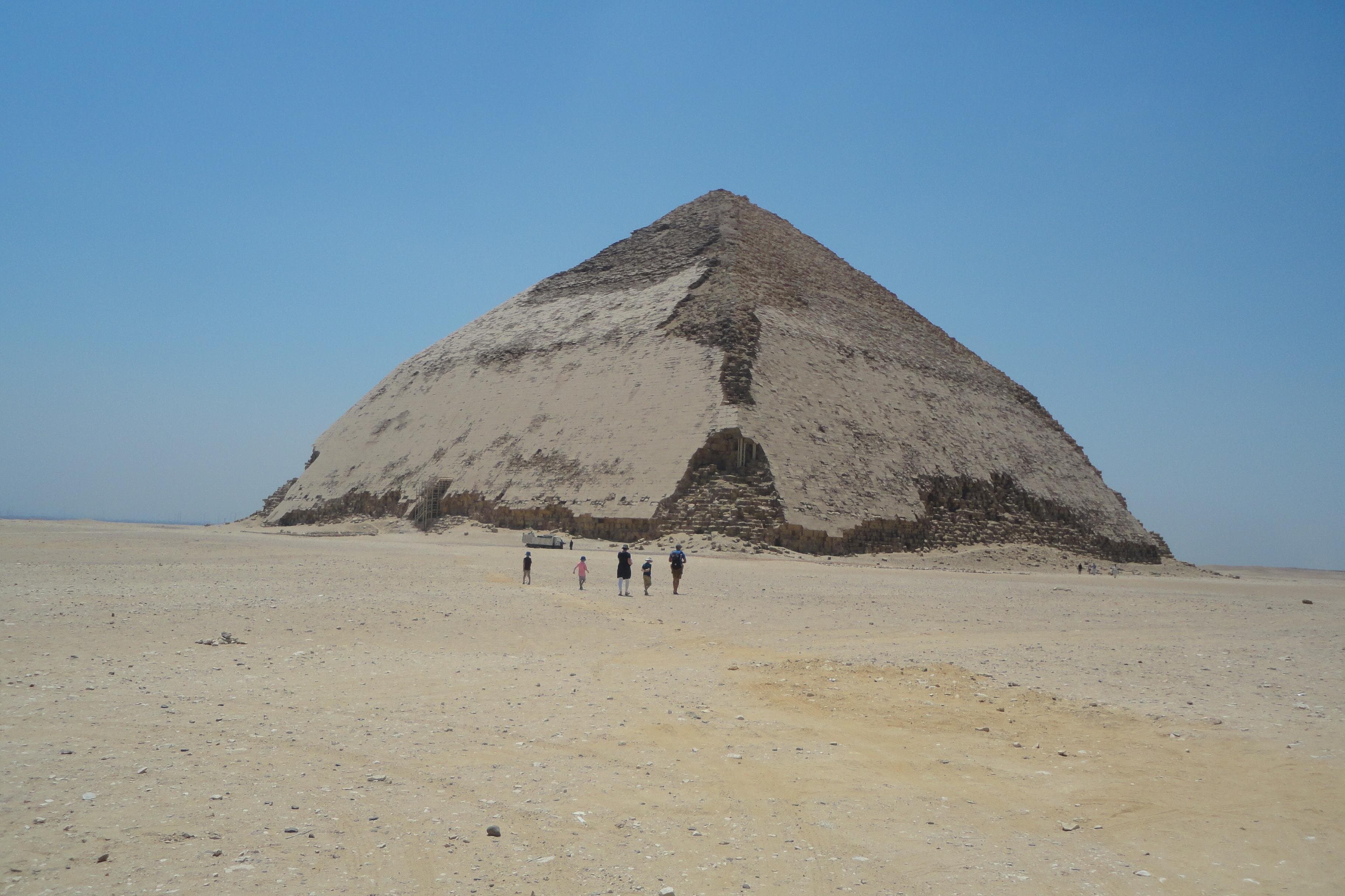 Giza Pyramids, Sphinx, Sakkara & Dahshur Private Day Tour
