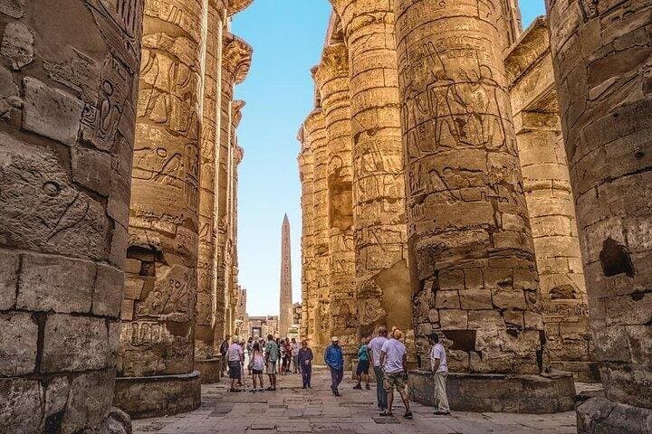 Day Tour Visit East and West Nile Banks in Luxor From Hurghada