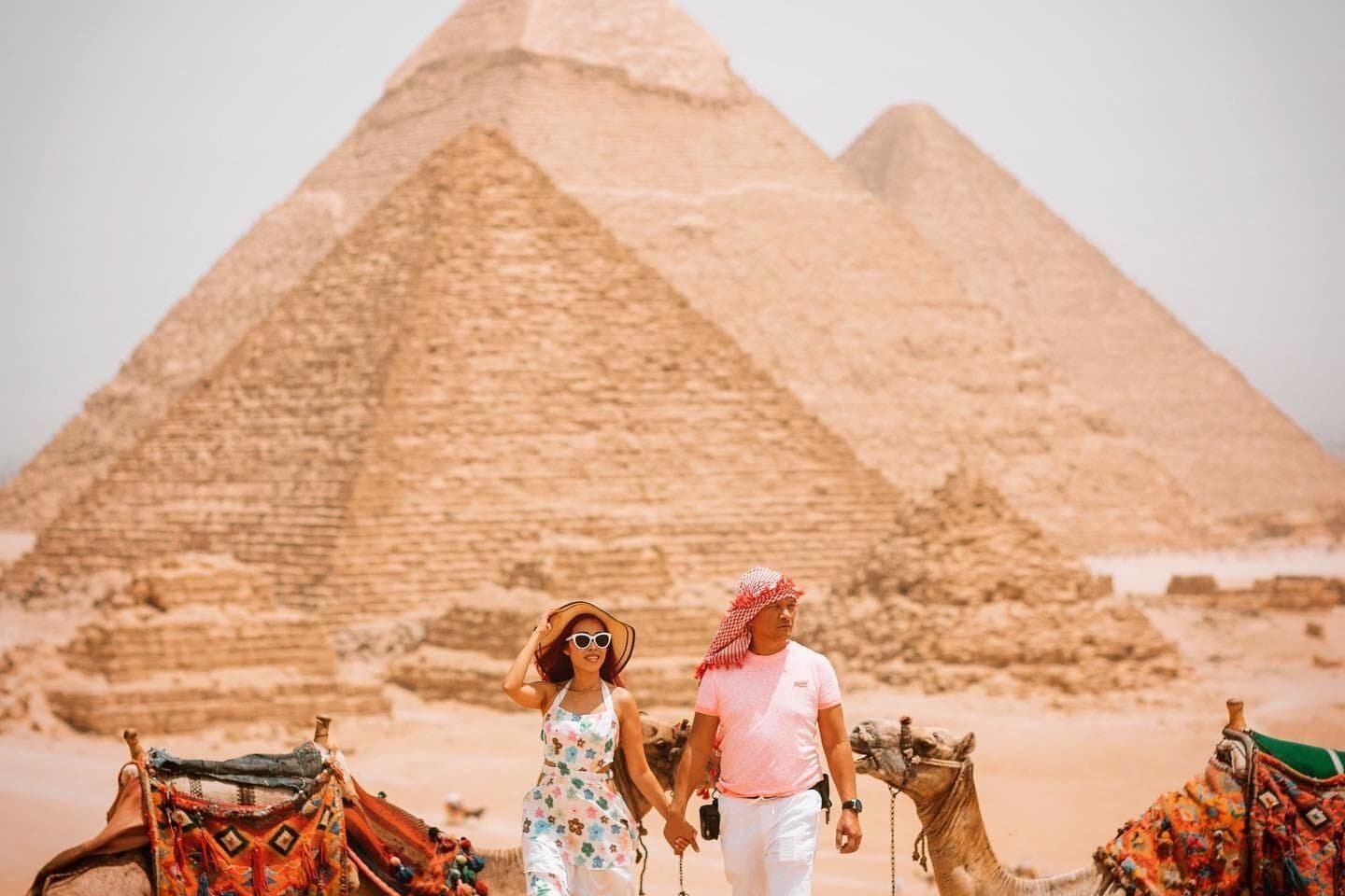 Private Tour Giza pyramids, Camel ,Nile Dinner Cruise & Shopping