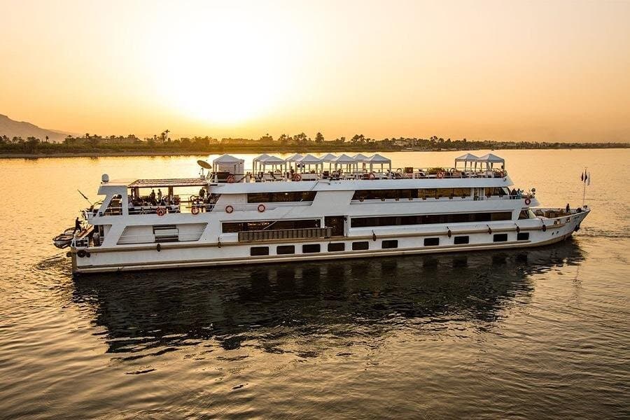 Nile cruise- Aswan to Luxor with Abu Simbel and Hot air balloon