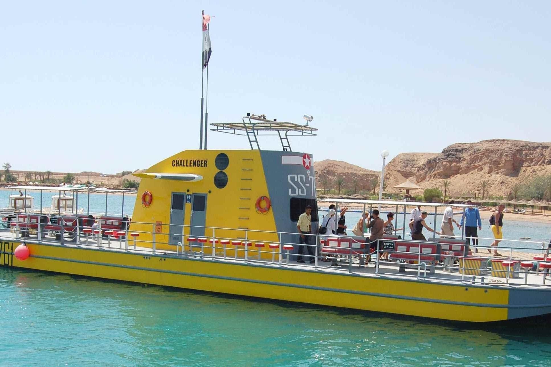 From Hurghada: 2-Hour Trip by Semi-Submarine
