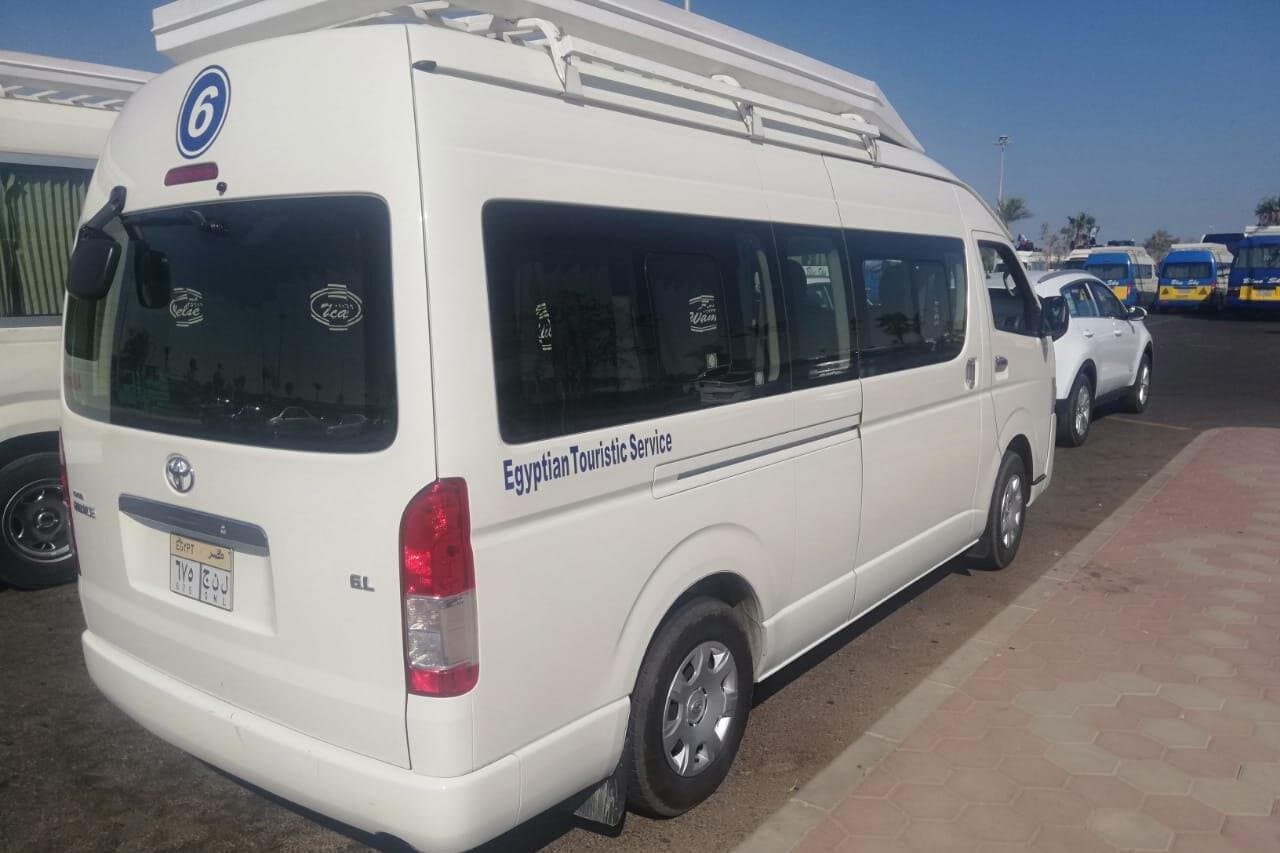 Transfer by Minivan from Hurghada Airport to all hotels in Makadi Bay or back