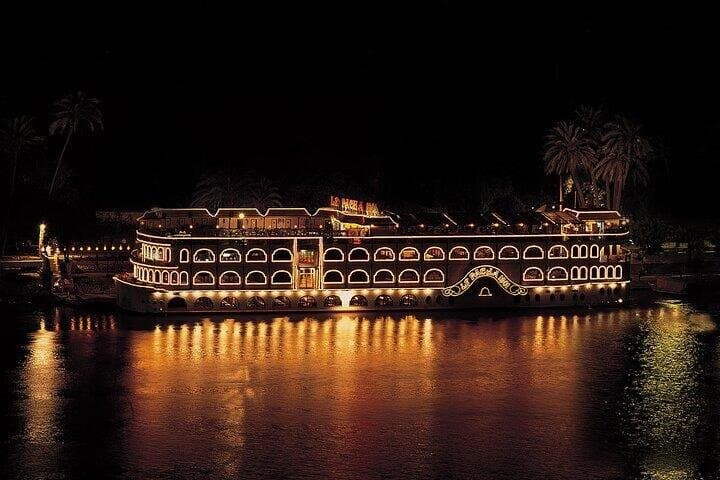 Cairo Evening Dinner Nile Cruise with Private transport