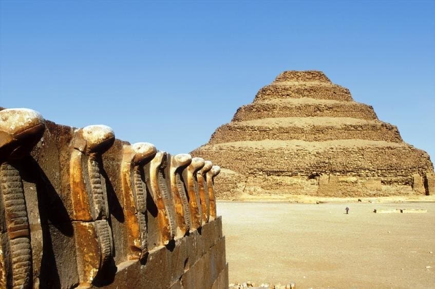 8 Hours Tour to Giza Pyramids, Sphinx, Sakkara Pyramids & Memphis