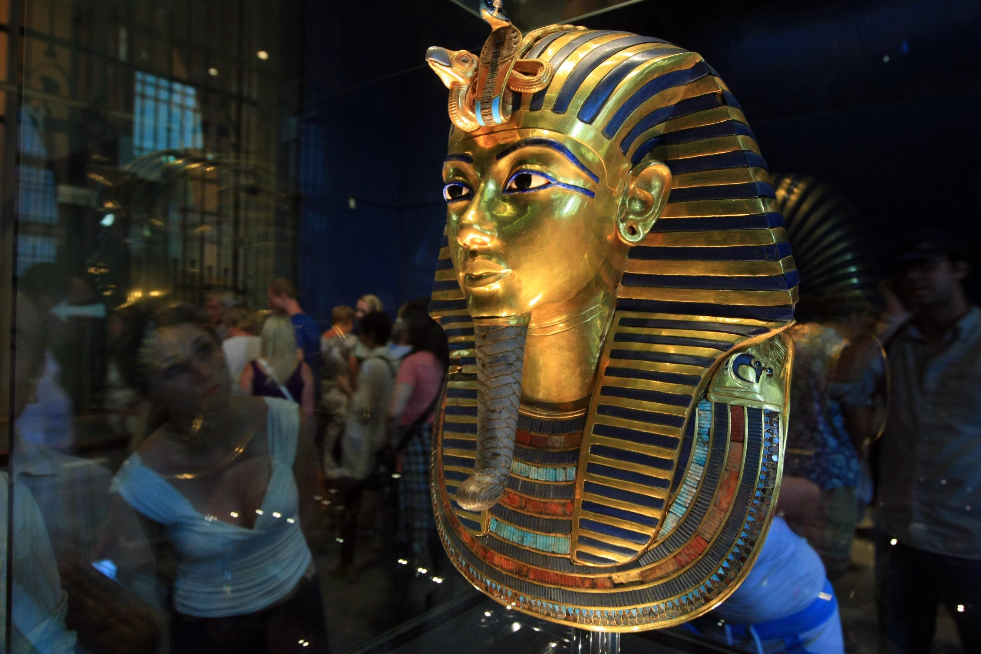 Hurghada: Grand Egyptian Museum, Pyramids & Sphinx Day Tour
