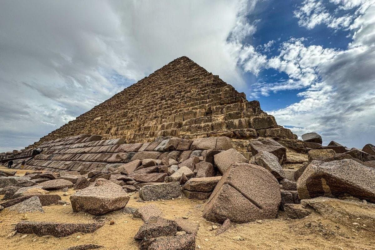 private half day tour to Giza pyramids and Sphinx