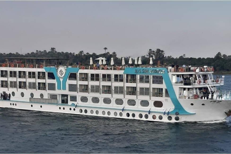 4 Nights 5 days Nile Cruise From Luxor To Aswan including tours