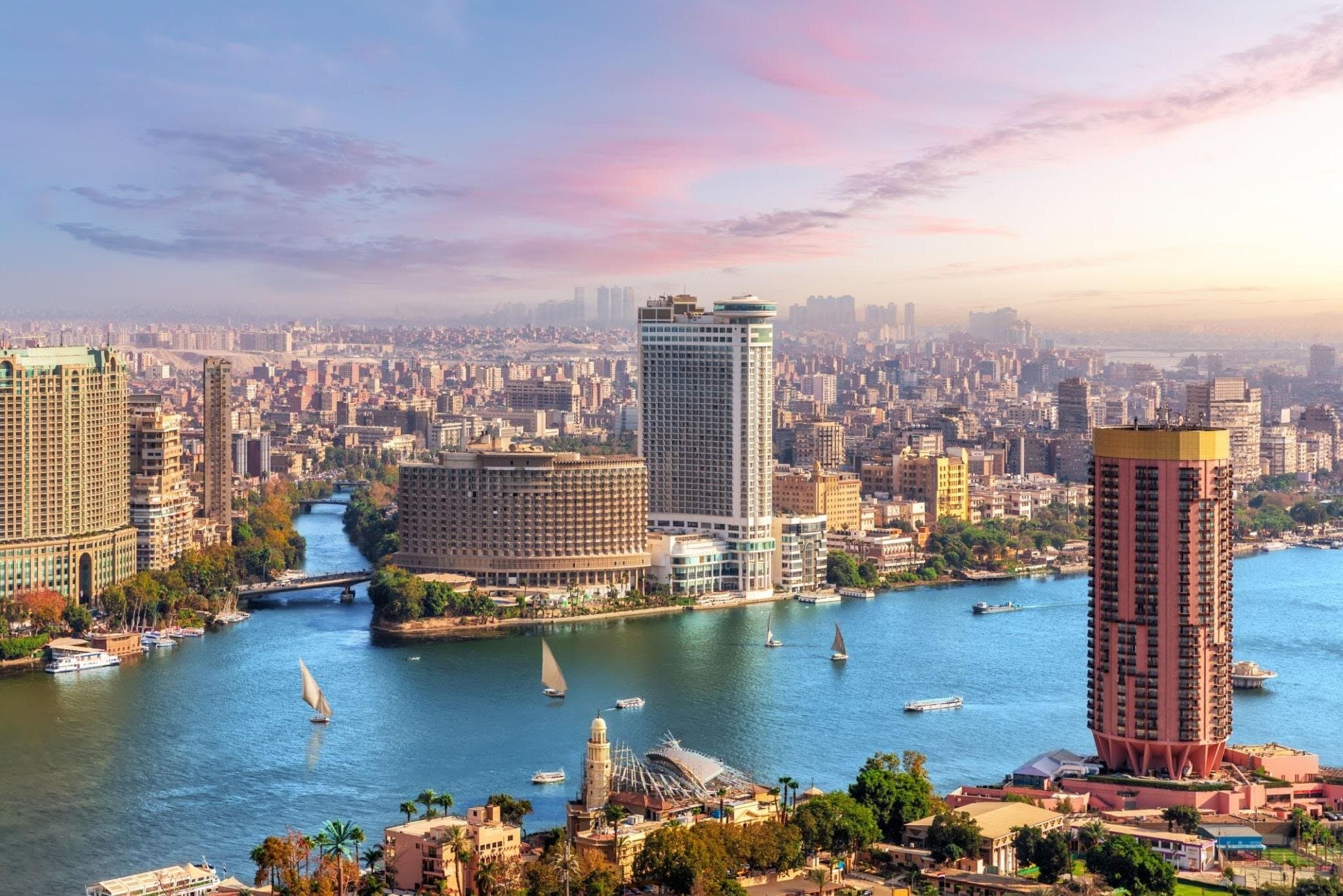4-Day Nile Cruise from Aswan to Luxor with Abu Simbel and Balloon