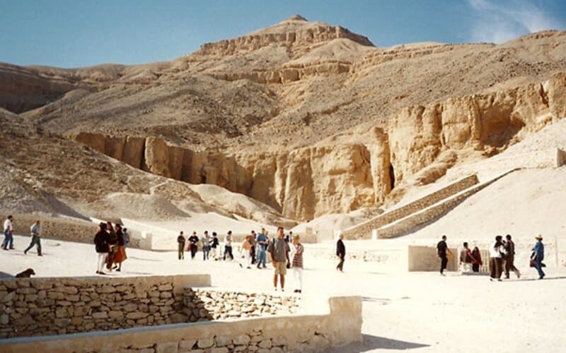 Full Day Tour To West And East Banks Of Luxor