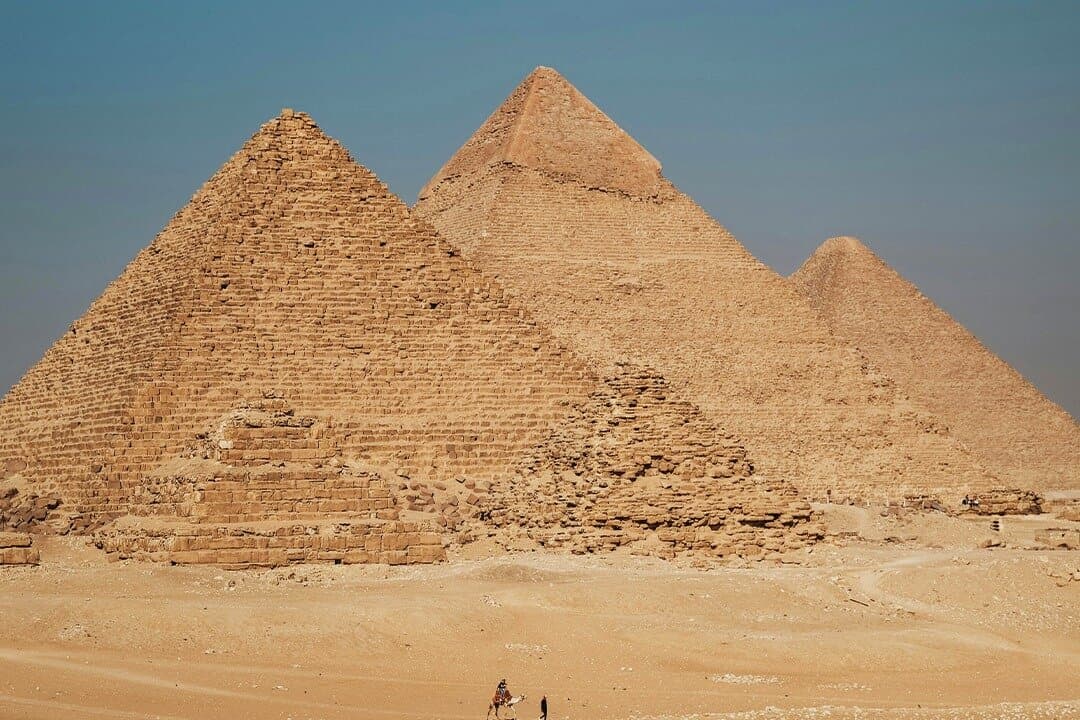 Enjoy private guided day tour to Cairo from hurghada .special rate Private Car