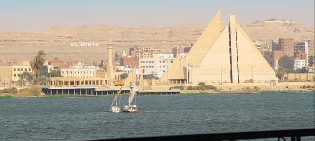 Menia 2-Day Tour