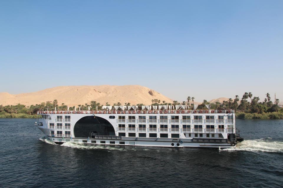 From Cairo: 4-Day Nile Cruise to Luxor with Balloon Flight
