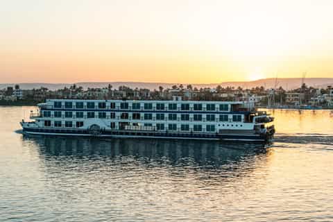 From Aswan: 4-Day 3-Night Nile Cruise with Hot Air Balloon