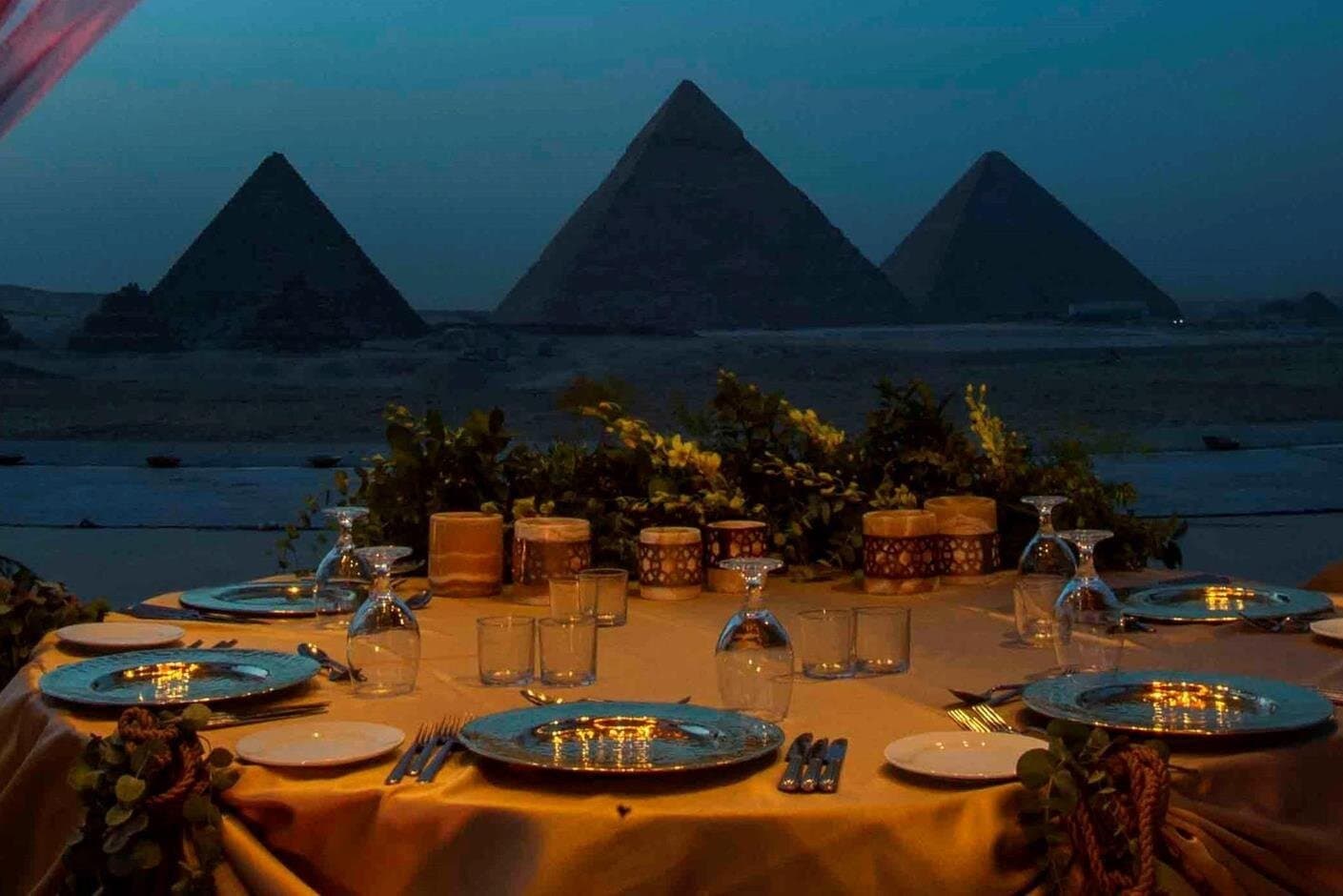 Sound and Light Show at Giza Pyramids With Dinner