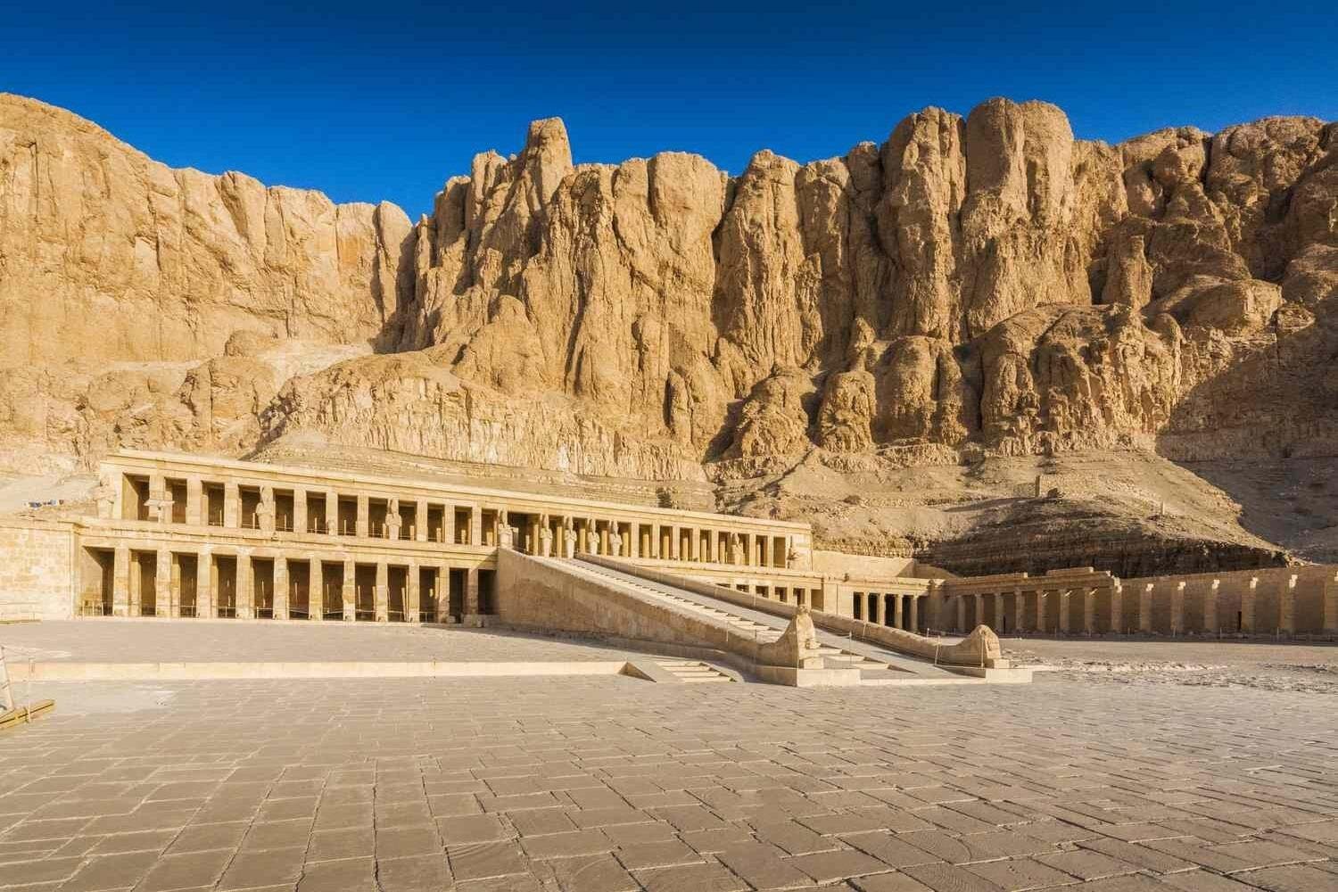 Day Tour to West Bank and King Tutankhamen Tomb