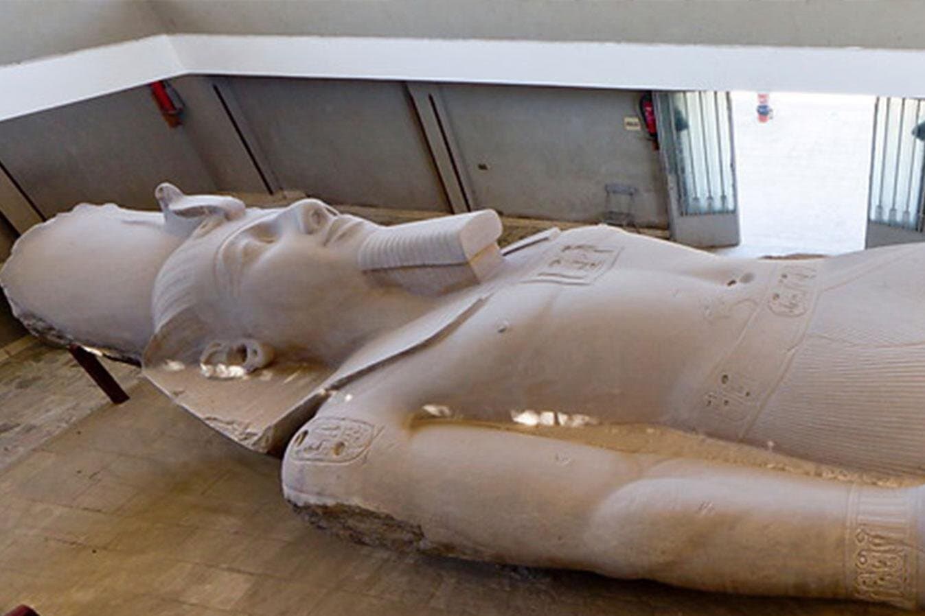 Day Tour to Giza Pyramids and Memphis and Sakkara