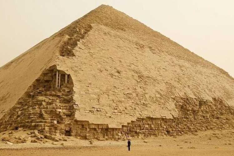 Private Tour: Memphis, Saqqara, Dahshur & Giza Pyramids