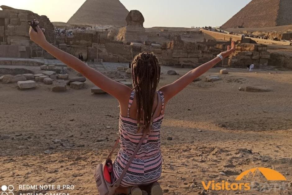 Pyramids of Giza & Sphinx & valley temple Tour with Egyptian lunch