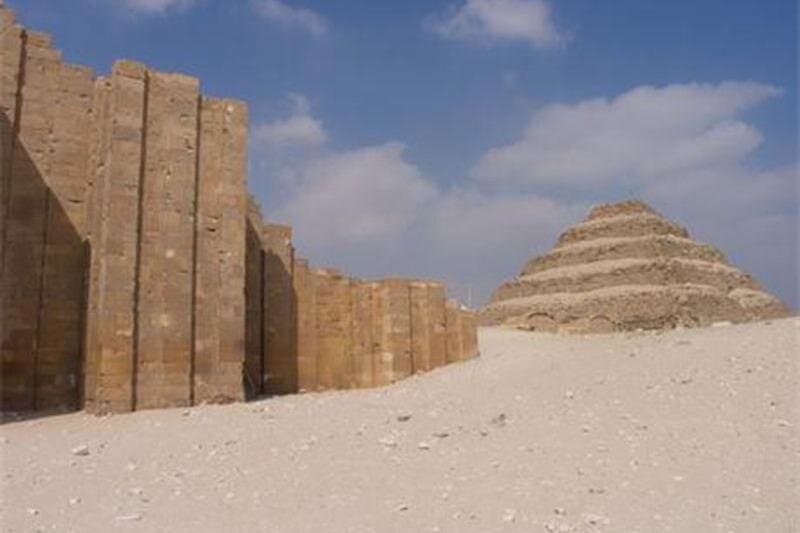 Cairo Day Tour to Memphis Sakkara & Dahshur Pyramids With Guide