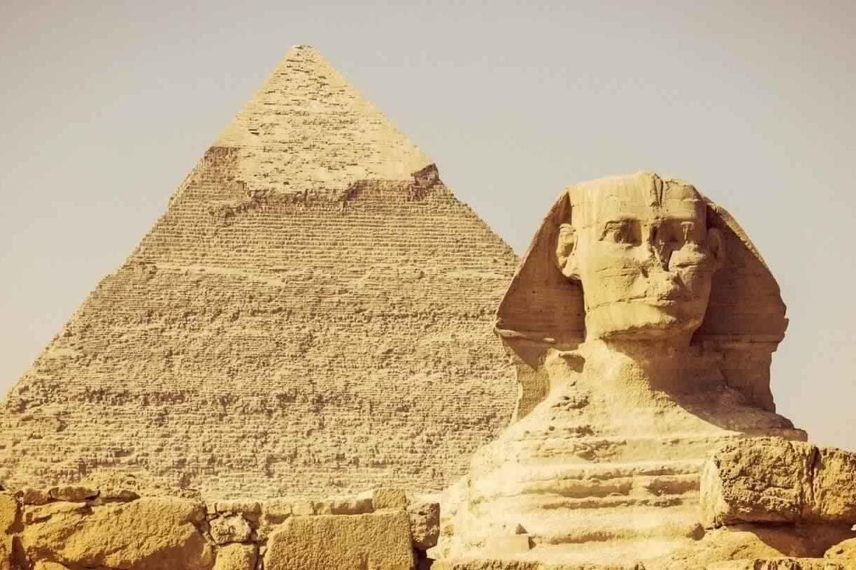Best Cairo Day Tour- Discover Giza Pyramids & Egyptian Museum & Old Cairo