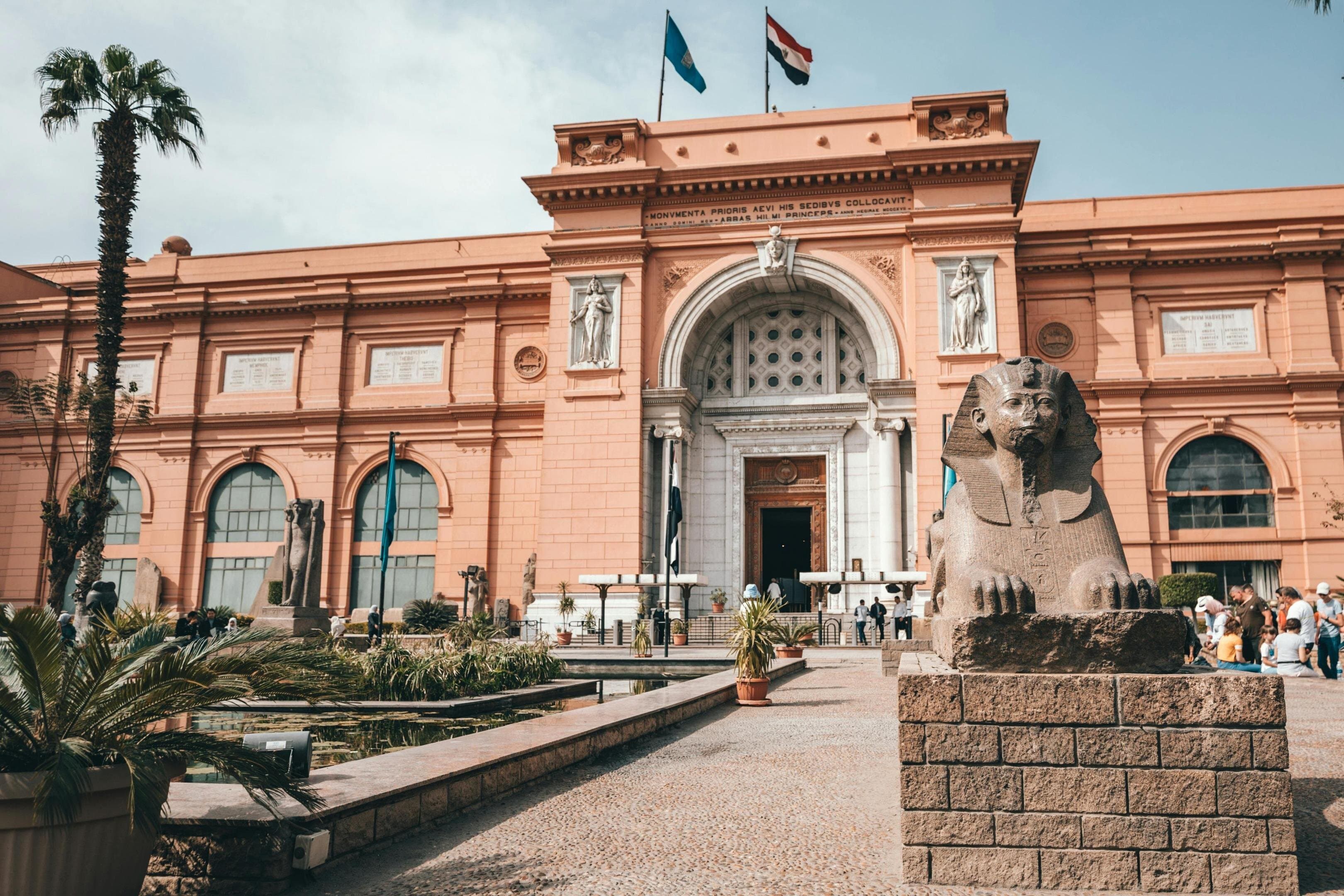 Cairo-Giza: Egyptian Museum and Khan el-Khalili Guided Tour