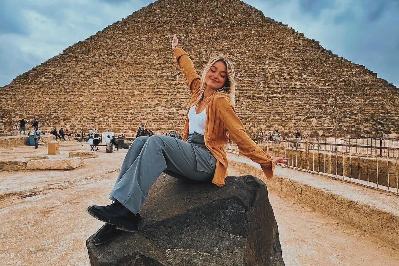 Private Day Tour to Giza Pyramids, Egyptian Museum & The Bazar.