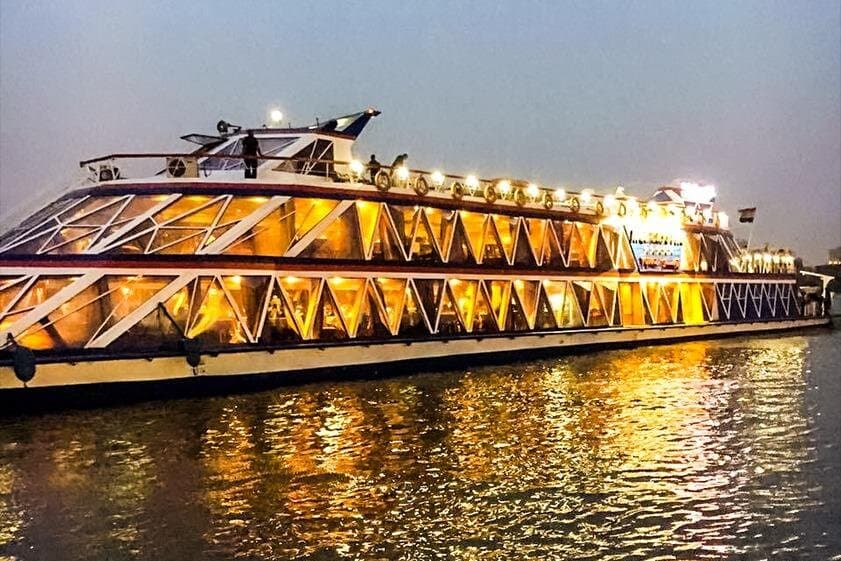 Cairo Nile Dinner Cruise with Hotel Pickup