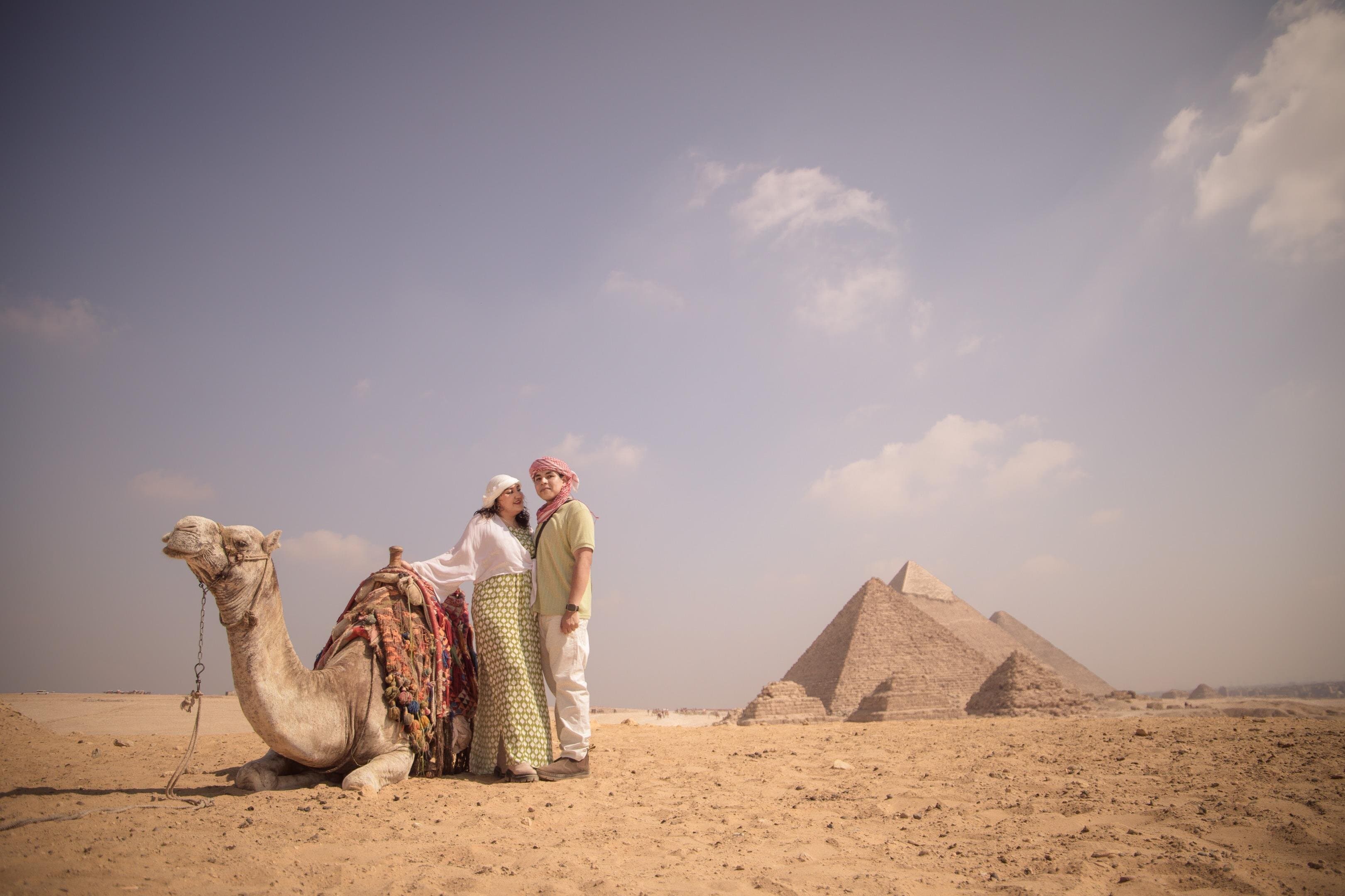 CAIRO LAYOVER EXCURSION TO GIZA PYRAMIDS SPHINX COPTIC CAIRO and BAZAAR