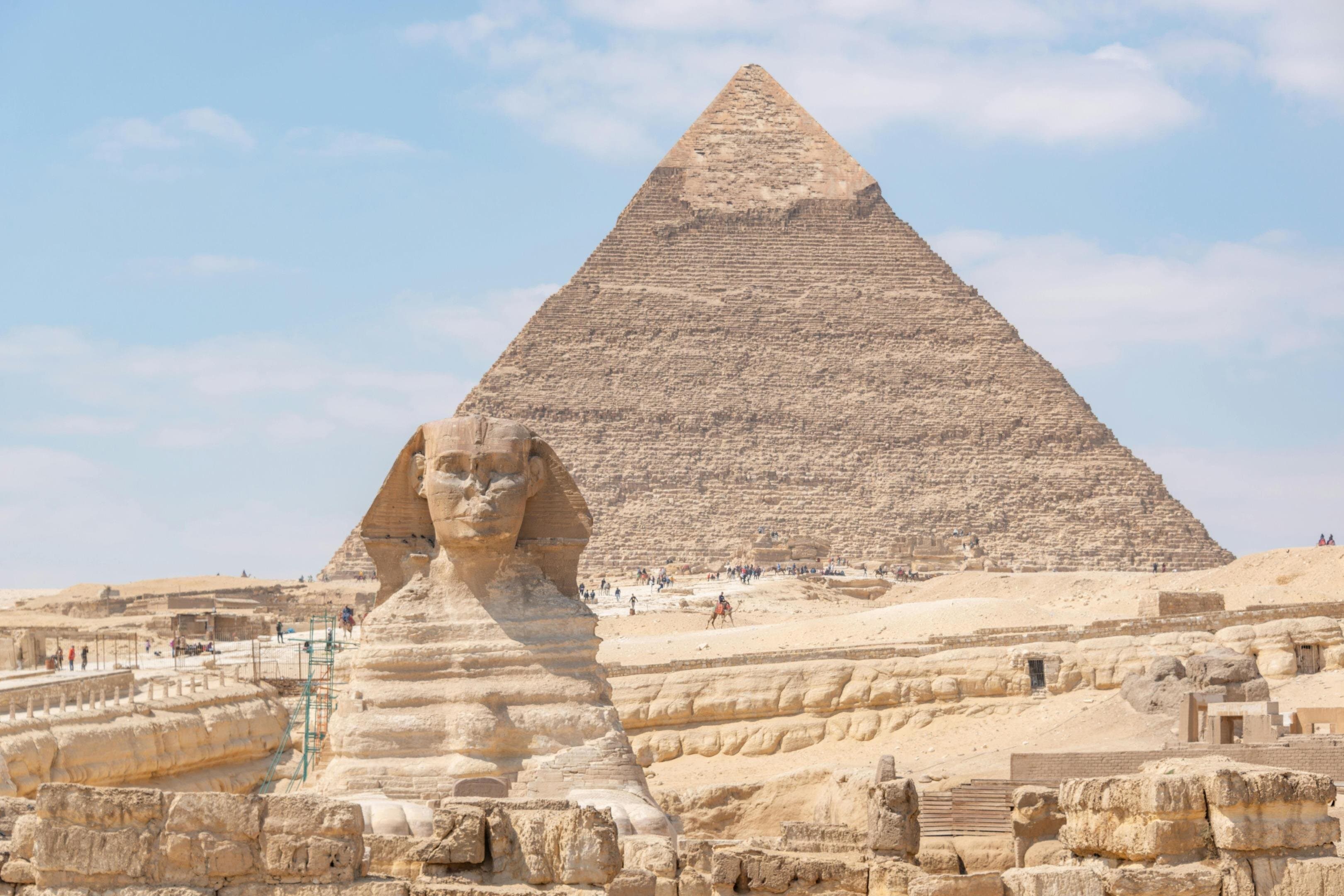 Private Giza Day Tour from Pyramids of Giza to Memphis with Lunch