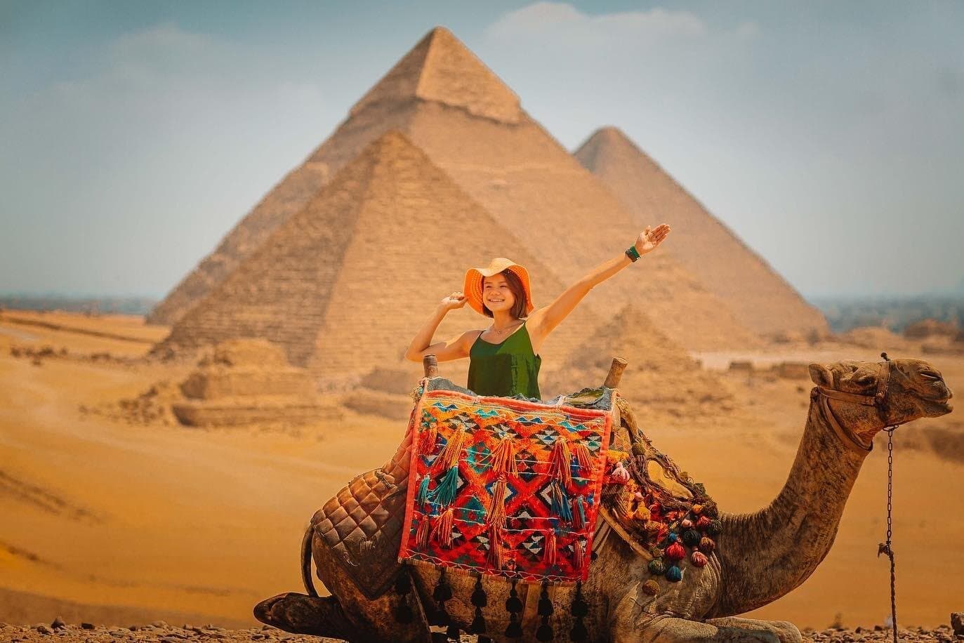 8-Hour Private Tour of the Pyramids, Sphinx, Egyptian Museum including Lunch