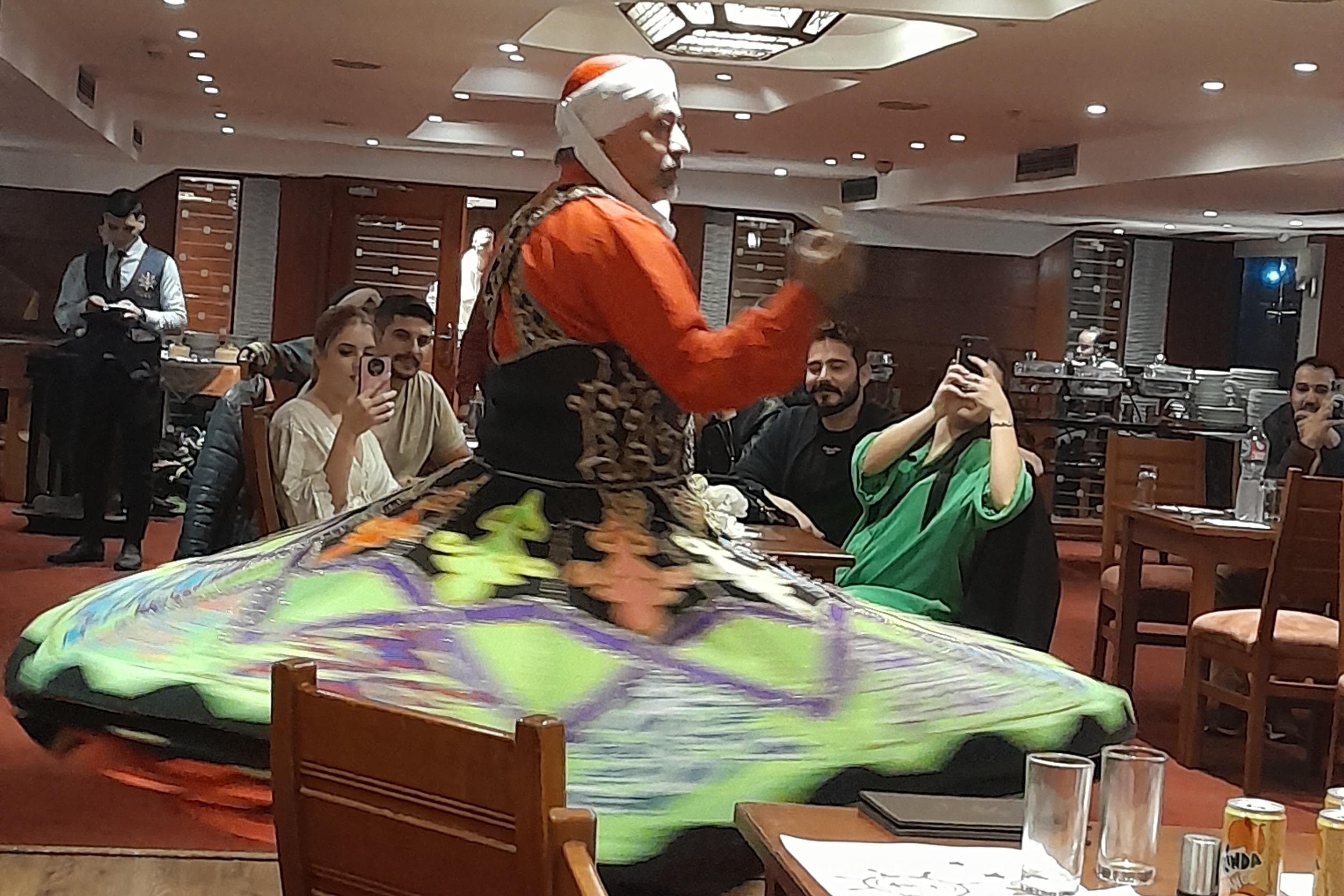 Cairo dinner cruise with folklore shows