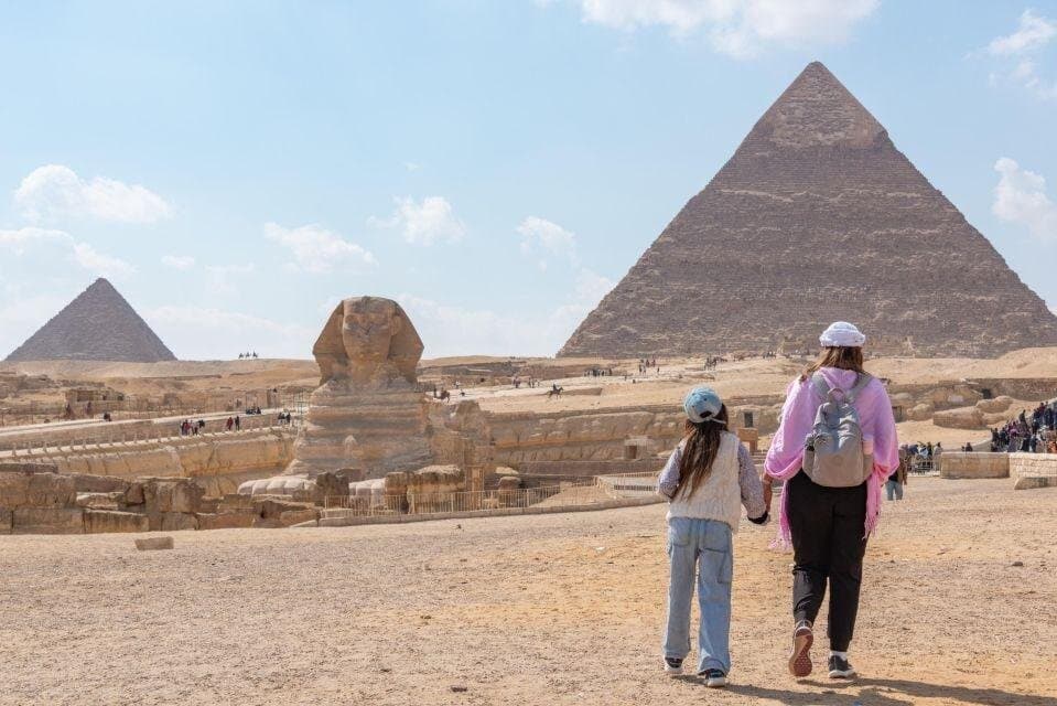 Guided Day Tour To Giza Pyramids , Old Egyptian Museum and Bazaar