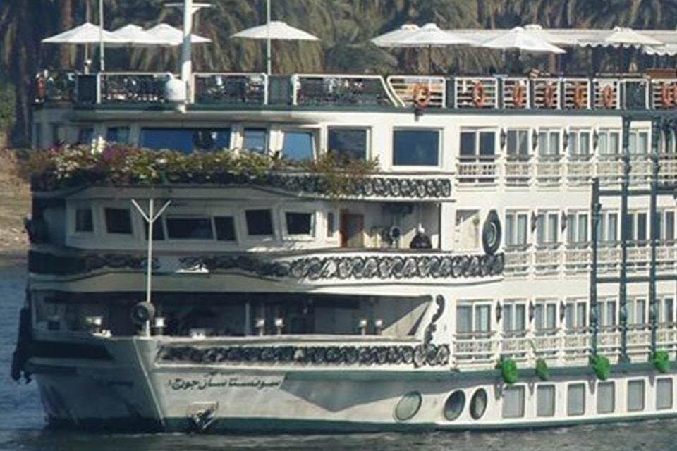 Exclusive nile cruise aswan to luxor