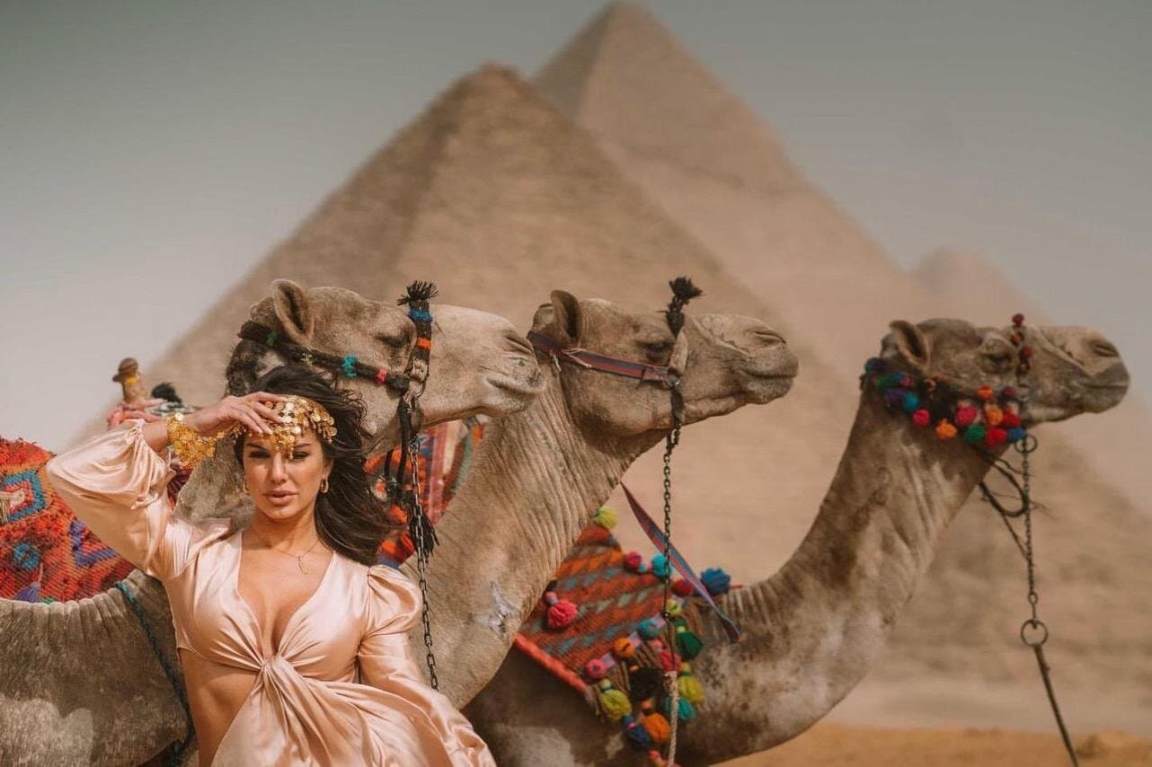 Private tour to the Pyramids of Giza & khan el Khalili Market