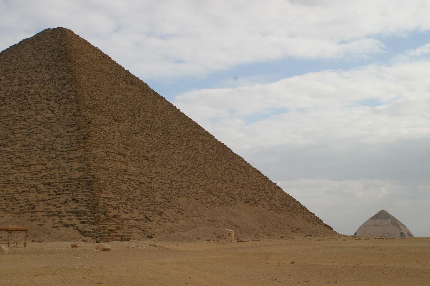 Full Day Tour To Sakkara, Dahshur and Giza pyramids Including Lunch