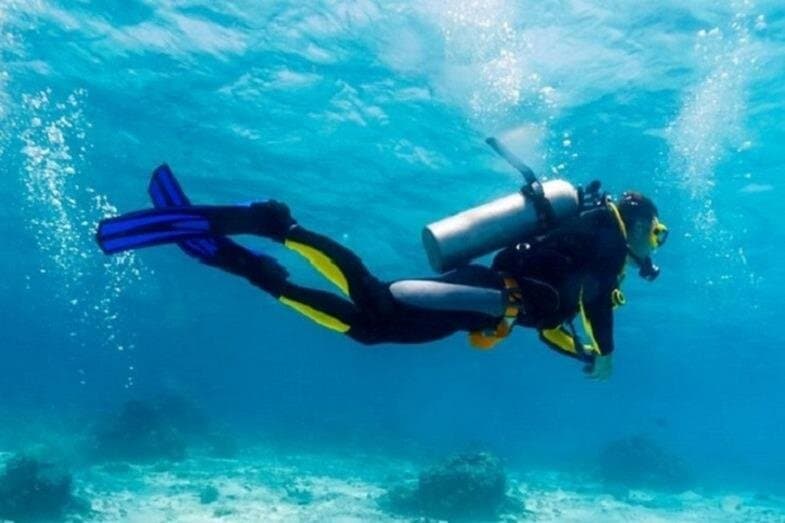 Professional Deep Diving Adventure & 2 Dives & Lunch / Hurghada