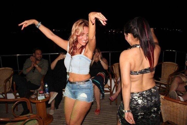 Evening Dinner Cruise with Live Music in Sharm El Sheikh