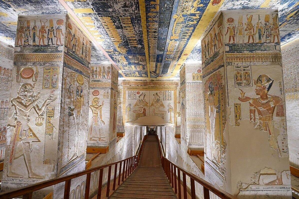 From Cairo Private Luxor Full-day Tour with Guide and flights