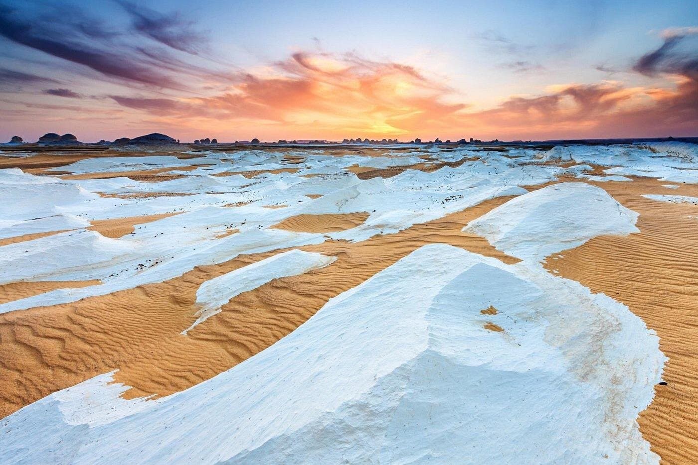 2 Days White Desert and Bahariya Oasis Private Tour