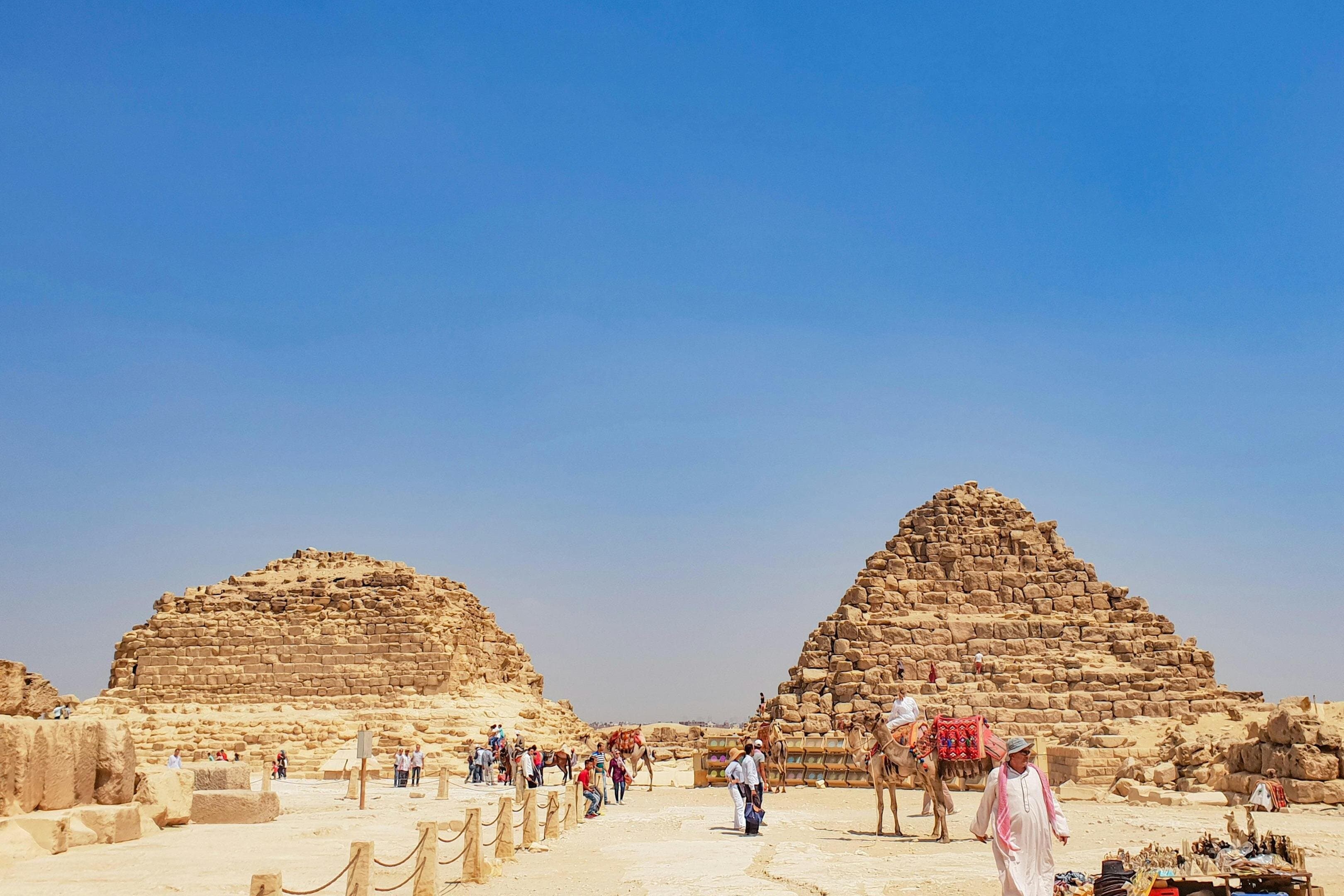 Explore Pyramids, Camels and Authentic Egyptian Food in Giza