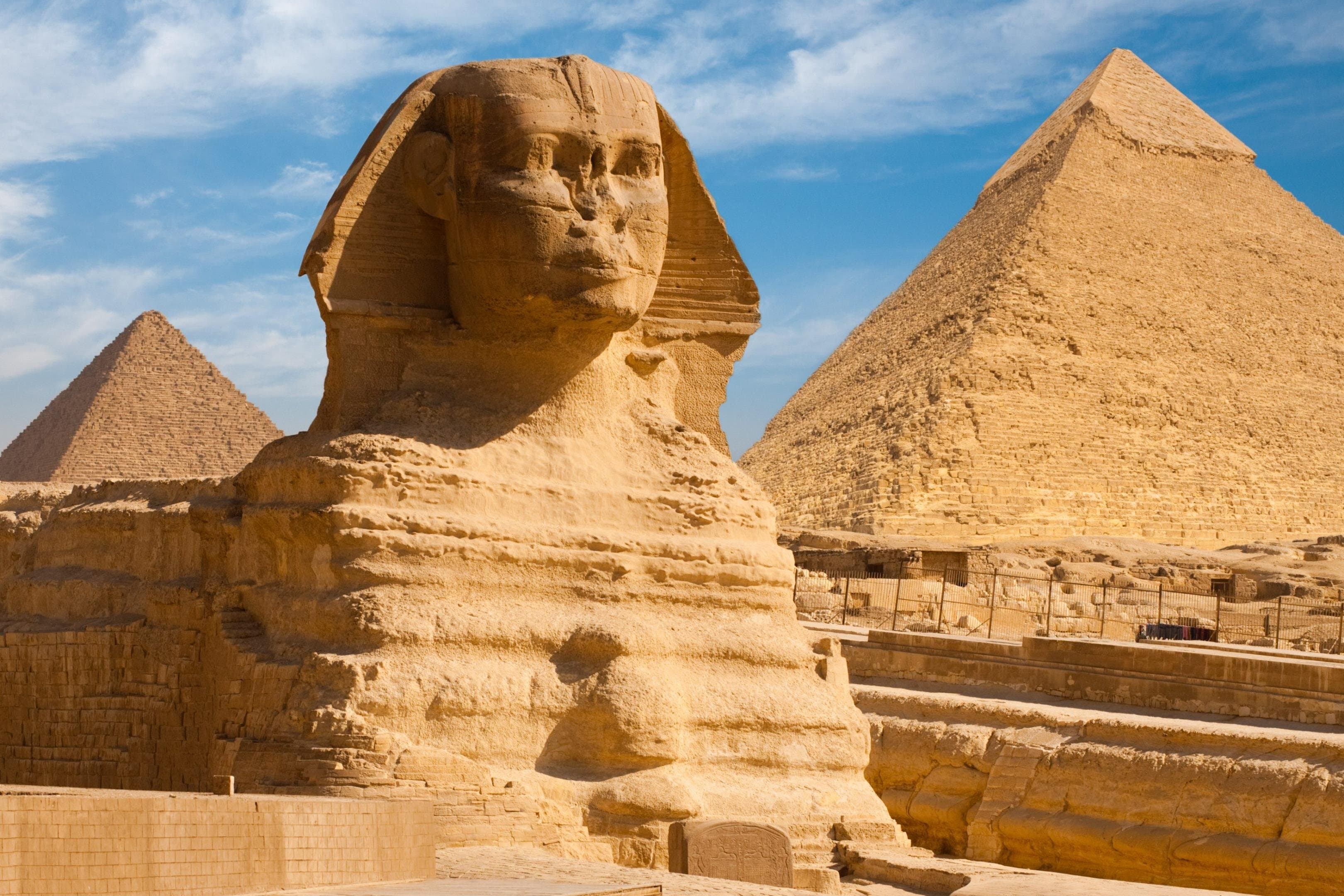Private Full Day Tour Cairo museum and Giza pyramids from Hurghada by plane