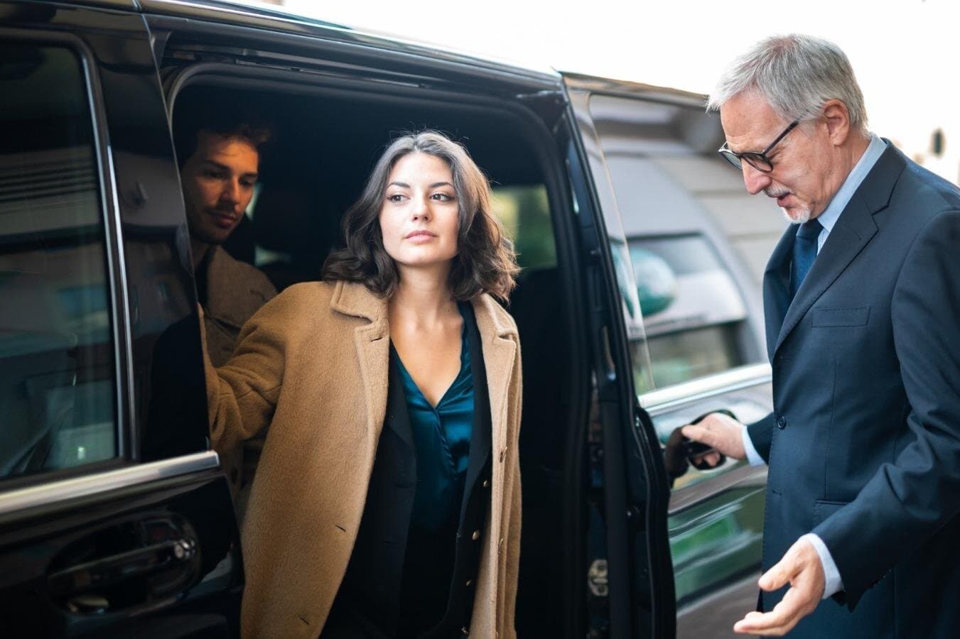 Private Pickup transfer from Windsor Hotel Cairo to Cairo airport