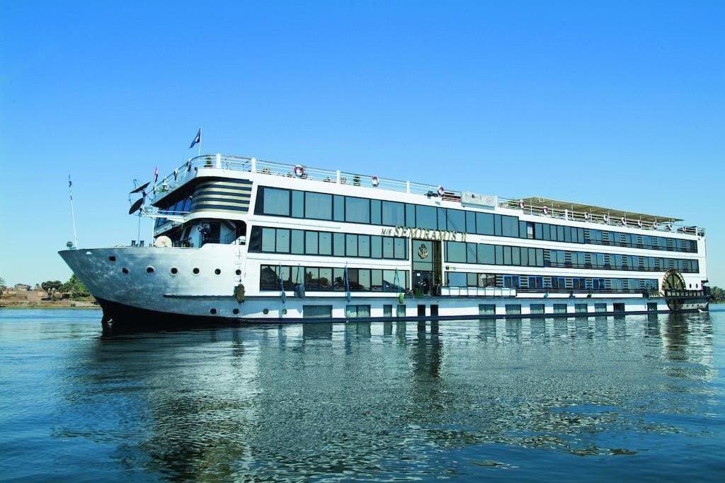 VIP 4 Days Nile Cruise from Aswan to Luxor with Hot Air Balloon