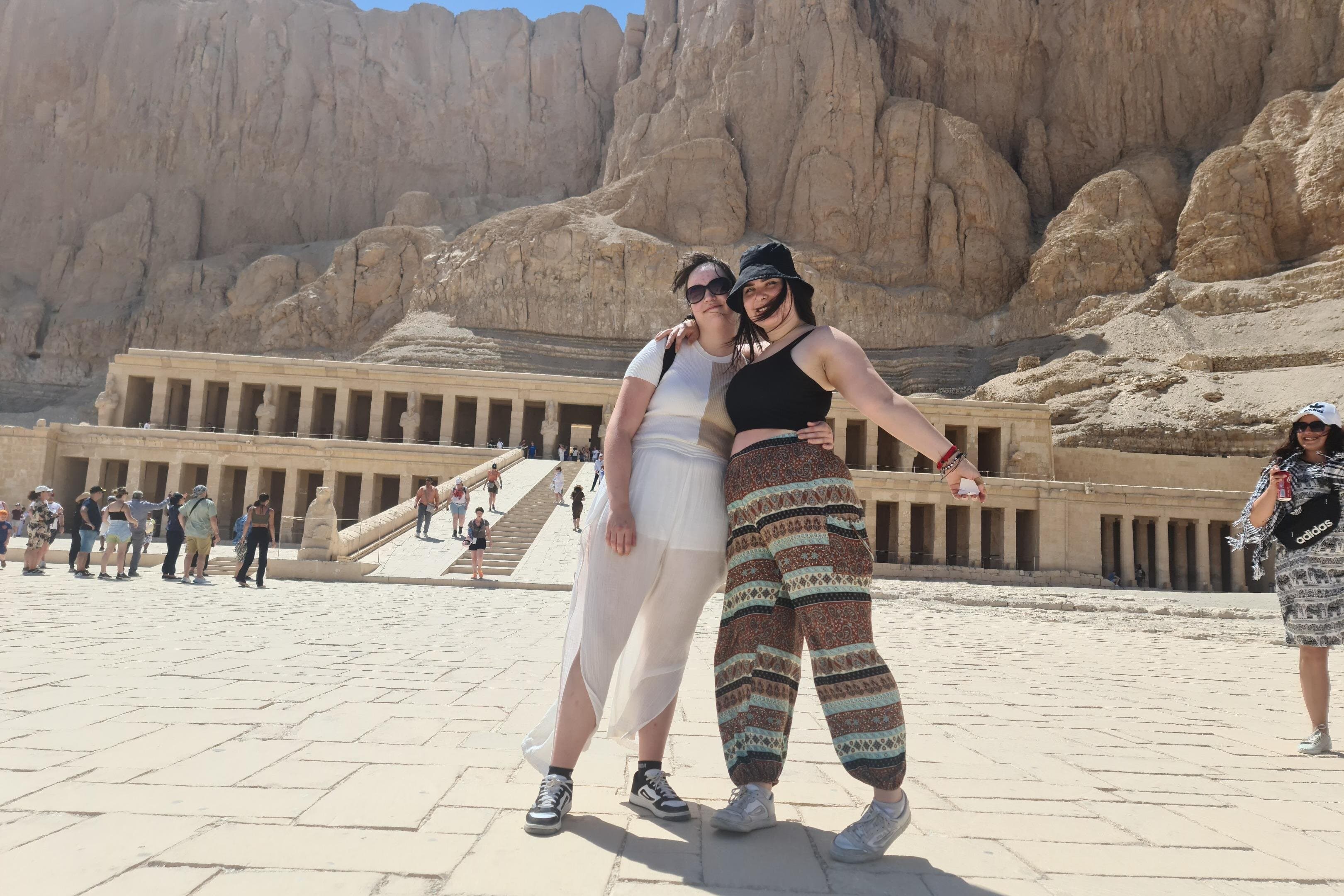 Luxor Private East & West Bank Tour–Valley of the Kings & Karnak