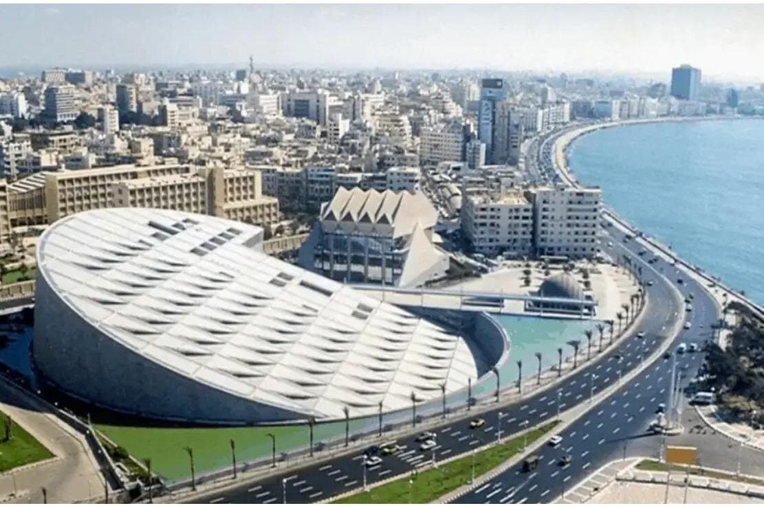 Alexandria Day Tour from Cairo with Library, Catacombs & Citadel