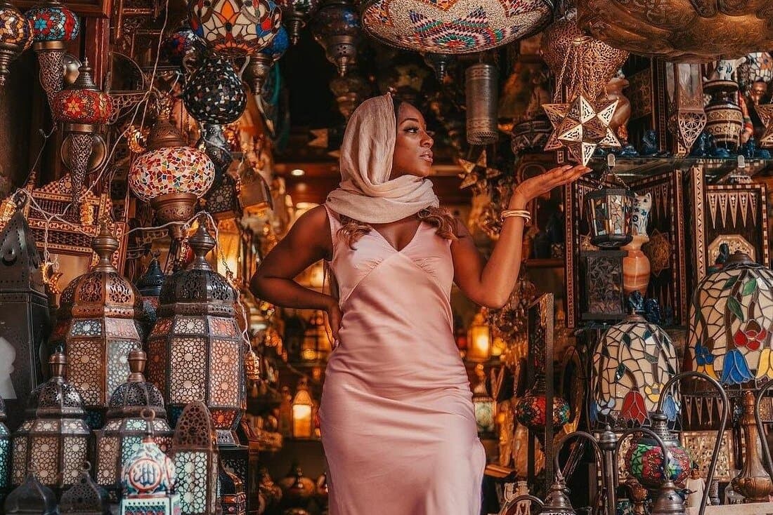 VIP Luxury Shopping Tour –Local Markets + Gourmet Lunch & Drinks